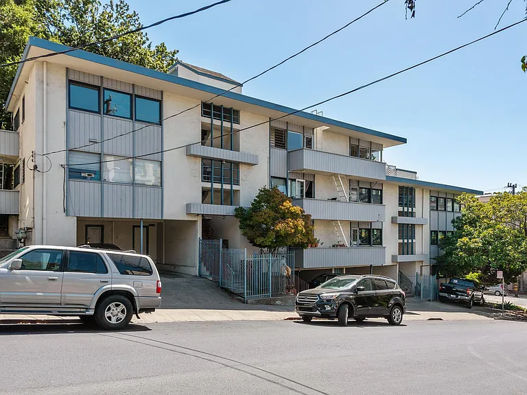 162 Montecito Ave — Photo 1