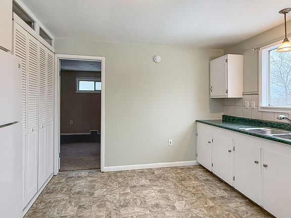 2nd image of 2653 W Seneca Tpke