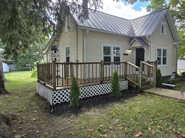 103 W Cherokee Ave, Shabbona, IL 60550