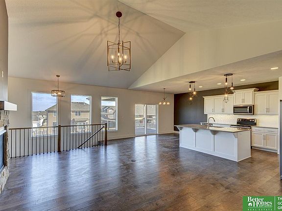 5th image of 9916 S 181st St