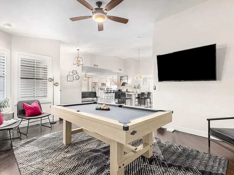 Building's Lounge