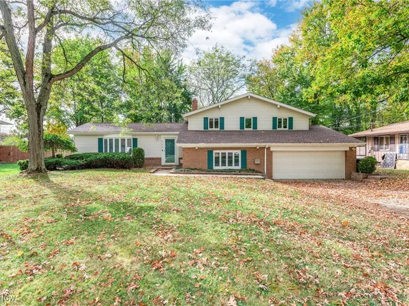 18737 Evergreen Dr, Strongsville, OH 44149