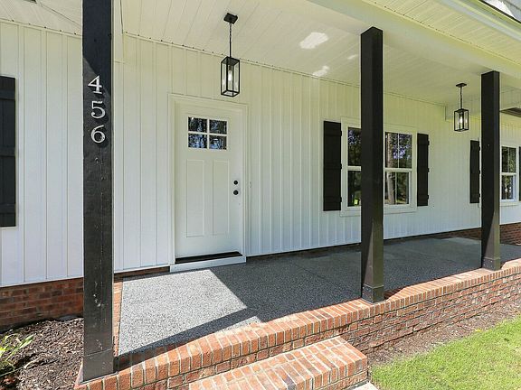 4th image of 456 Pope Rd