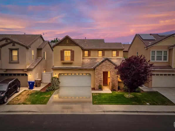 1808 New Riders St, Bakersfield, CA 93311
