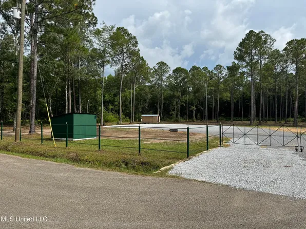 19435 Hartzell Rd, Long Beach, MS 39560