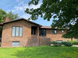 9481 W Front Rd, North Platte, NE 69101