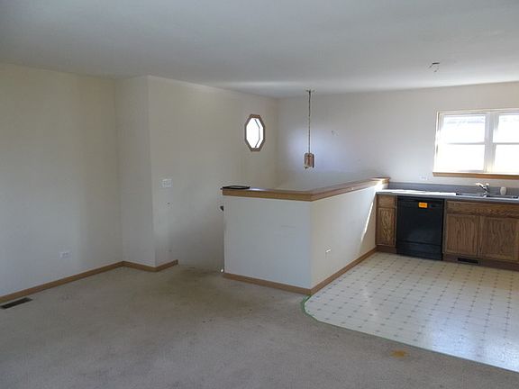 5th image of 412 Clifton Dr