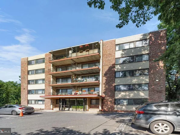 8308 Flower Ave APT 403, Takoma Park, MD 20912