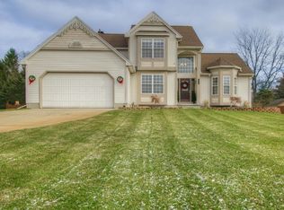 345 Crosswind Dr, Dimondale, MI 48821