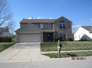 9672 Overcrest Dr, Fishers, IN 46037