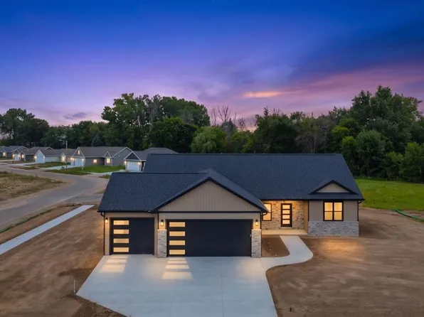 W1973 Grode Ct, Kaukauna, WI 54130