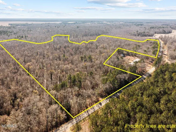 6365 White Oak River Road, Maysville, NC 28555