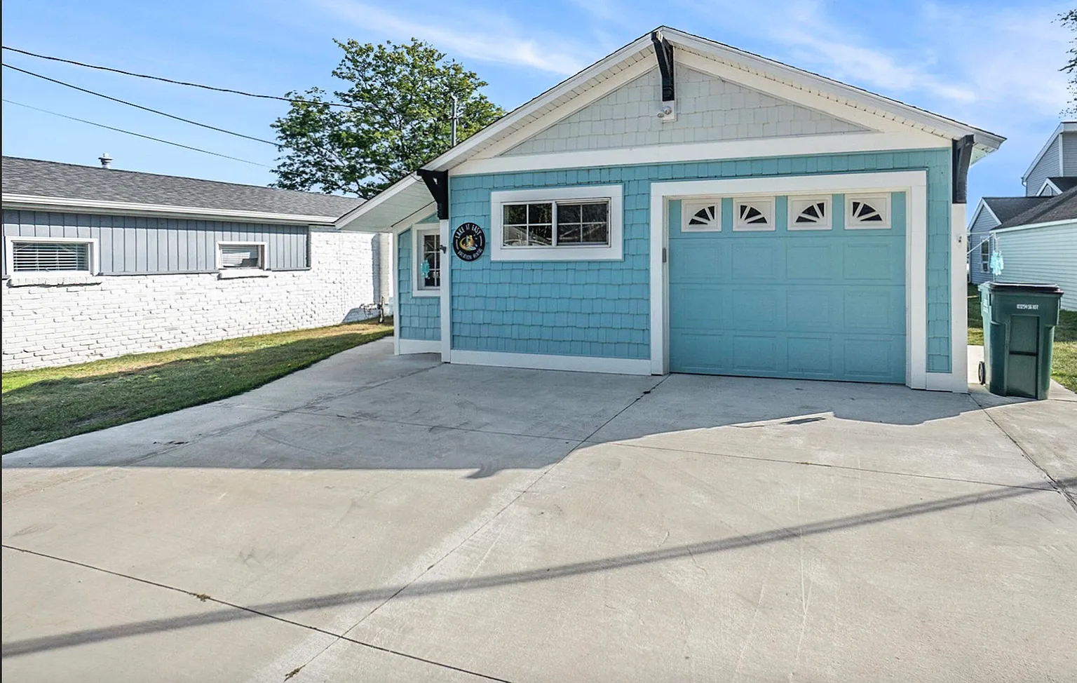 141 Lakeshore Blvd photo 1