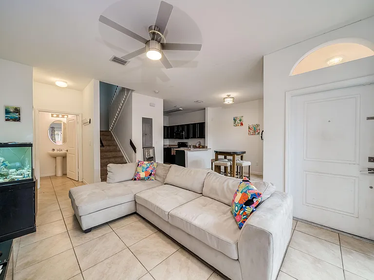 3511 NW 29th Ct — Photo 15