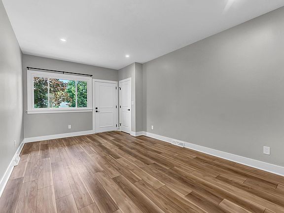 4th image of 52 Sebring Dr #2