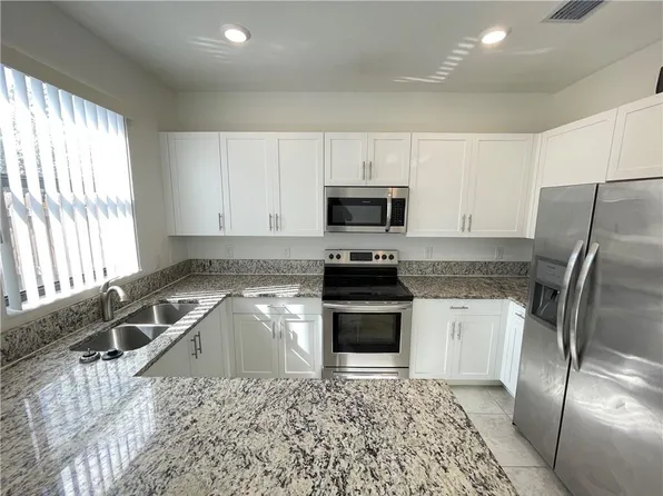 410 NE 208th Terrace #410, Miami, FL 33179