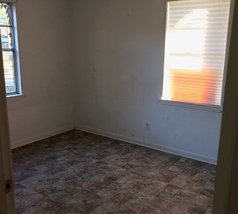 5th image of 61 Charmingdale Dr N