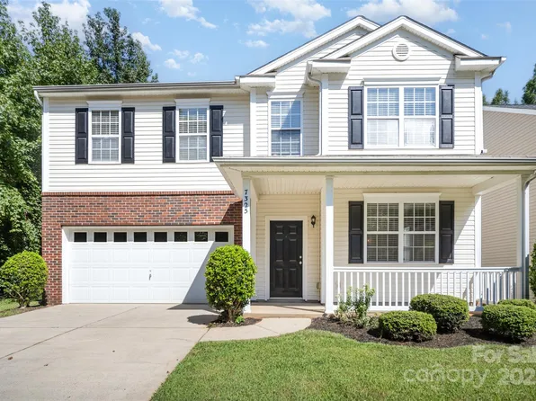 7325 Habitat Manor Dr, Matthews, NC 28105