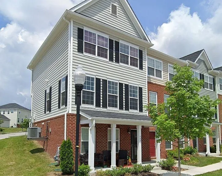 4431 Maple Wood Dr #1 — Photo 1
