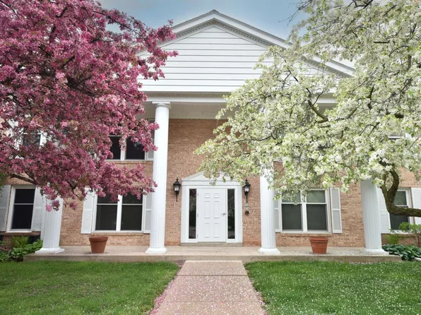 945 West Heritage COURT #110, Mequon, WI 53092