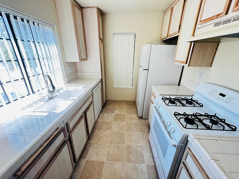 10766 Dabney Dr #30 — Photo 8