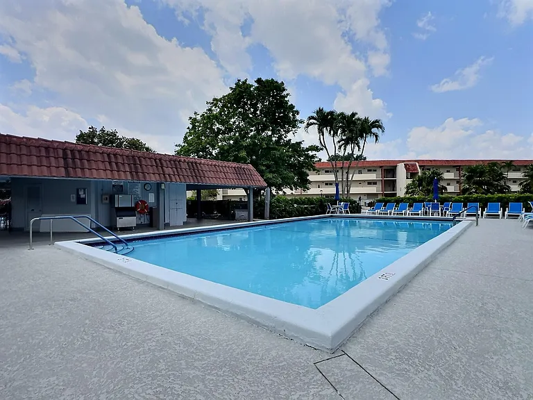 400 S Hollybrook Dr #202 — Photo 12