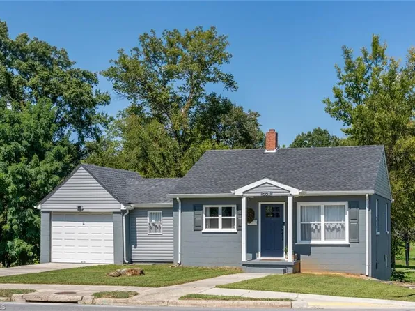2211 McConnell Rd, Greensboro, NC 27401