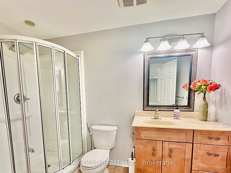 2293 Woodcrest Dr — Photo 46