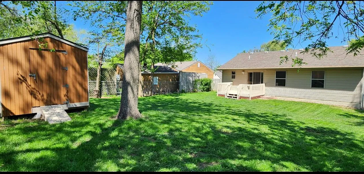 4 bed, 1890 sqft, $2,295 — Photo 3