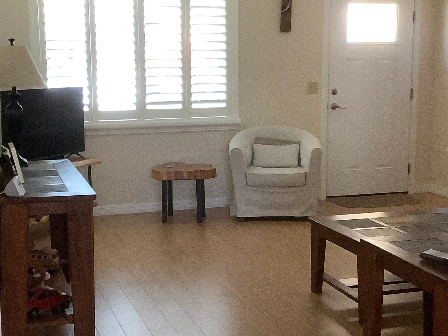 2 bed, 1300 sqft, $2,100 — Photo 3