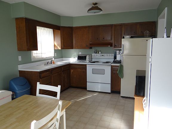 Nice size kitchen