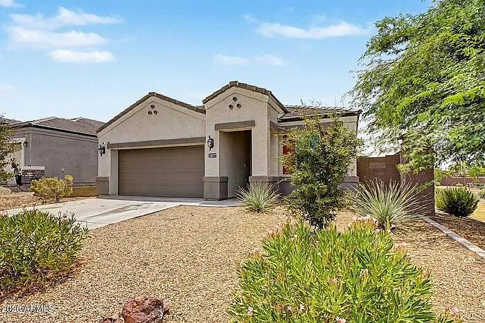 30777 W Picadilly Rd — Photo 3
