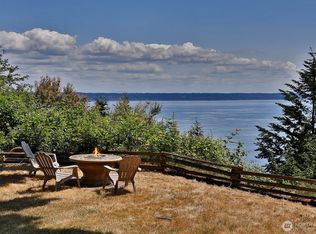 3644 Fidalgo Dr, Clinton, WA 98236