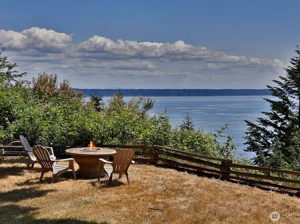 3644 Fidalgo Drive, Clinton, WA 98236