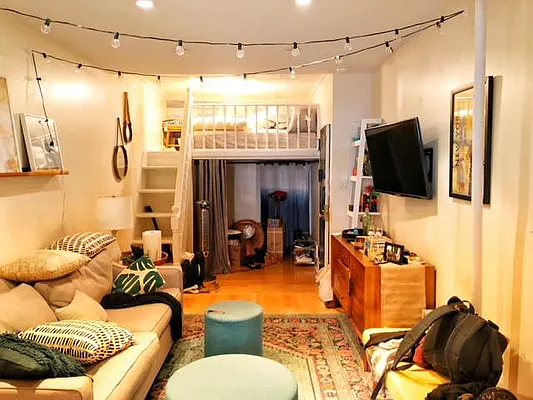 Rented by Friedman Roth Realty | media 11