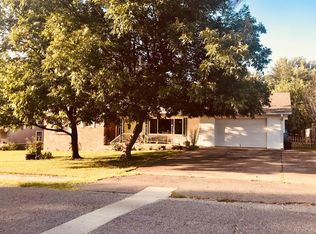 305 E Shawnee St, Tahlequah, OK 74464