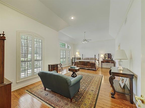 3rd image of 1349 Cross Timber Dr