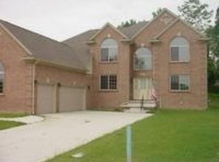 6961 Norway Dr, Troy, MI 48085