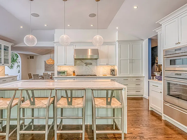 34 Elizabeth Ln — Photo 10