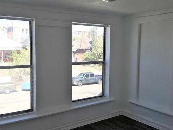 4th image of 806 Mundy Dr