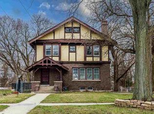 921 Haskell Ave, Rockford, IL 61103