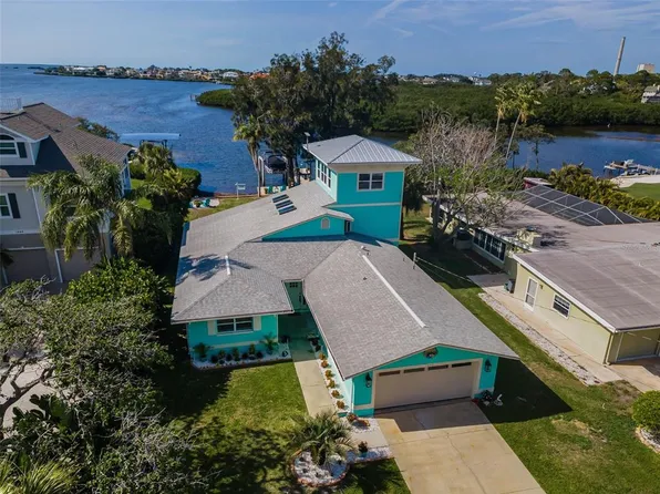 1626 Sea Breeze Dr, Tarpon Springs, FL 34689