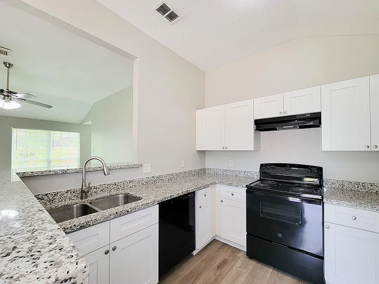 15814 Murrelet Ct — Photo 14
