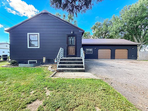 2nd image of 313 W 11th Ave