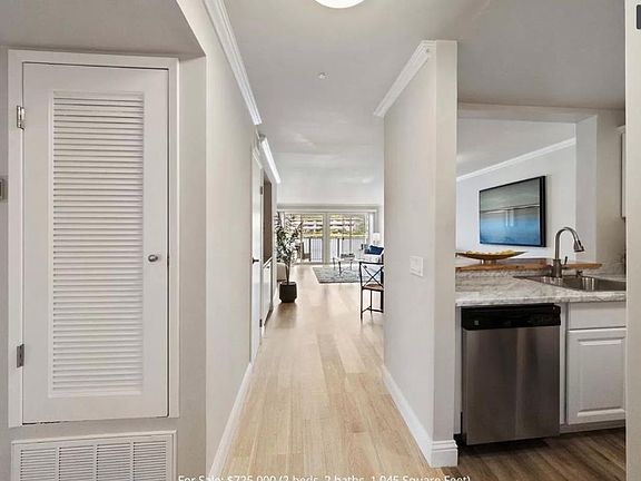 5th image of 613-613 Larkspur Plaza Dr