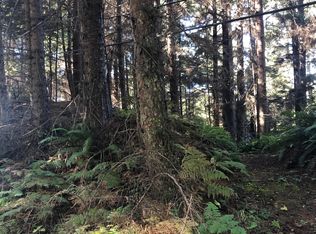 98 Roundhouse Creek Rd, Trinidad, CA 95570