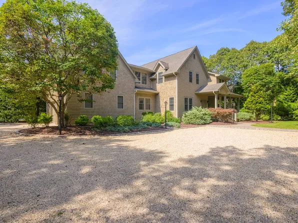 23 Arbutus Rd, Quogue, NY 11959