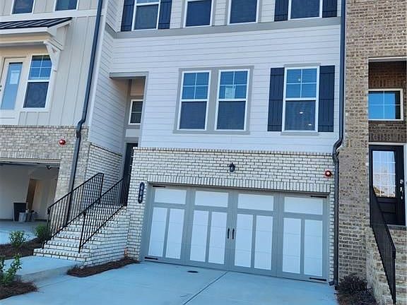 2nd image of 404 Brodie Dr