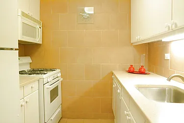 Rented by Barlavi Inc.