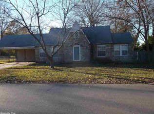 98 Saunders Dr, North Little Rock, AR 72117